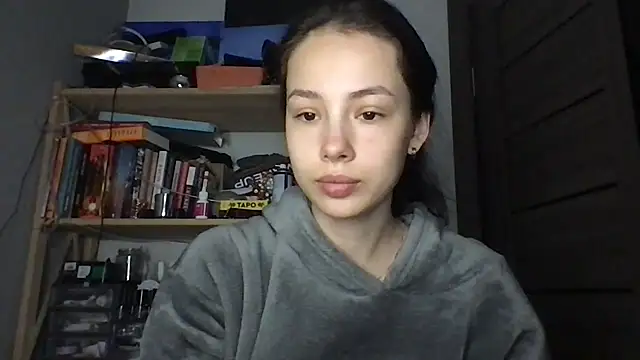 Snapshot of Yuna5343 chatting on December 14, 2025, 8:25 pm Yuna5343 online show from December 14, 2025, 8:25 pm