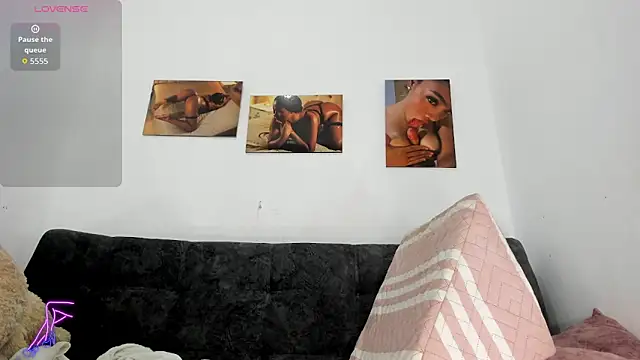 Snapshot of mishell- chatting on January 17, 2026, 2:26 am mishell- online show from January 17, 2026, 2:26 am