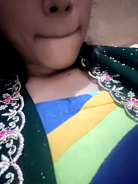 Nancy-queen online show from April 13, 2026, 1:37 pm