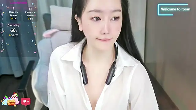 Snapshot of LINLIN-2025 chatting on November 1, 2025, 2:22 pm LINLIN-2025 online show from November 1, 2025, 2:22 pm