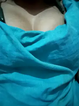 kaviyaponnu0987 online show from February 11, 2026, 9:36 pm