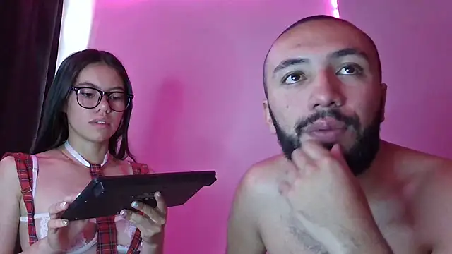 Snapshot of annaandgray chatting on November 24, 2025, 4:18 pm annaandgray online show from November 24, 2025, 4:18 pm