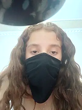 Snapshot of Arora07 chatting on September 28, 2025, 7:21 pm Arora07 online show from September 28, 2025, 7:21 pm