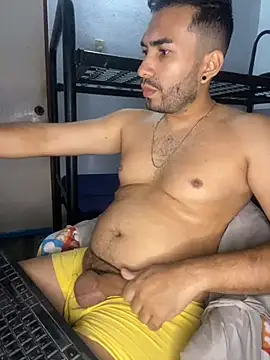 Alessandrogrey online show from October 20, 2025, 4:03 am