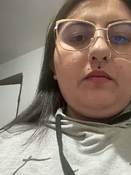 karobaby  online show from February 17, 2026, 10:18 pm