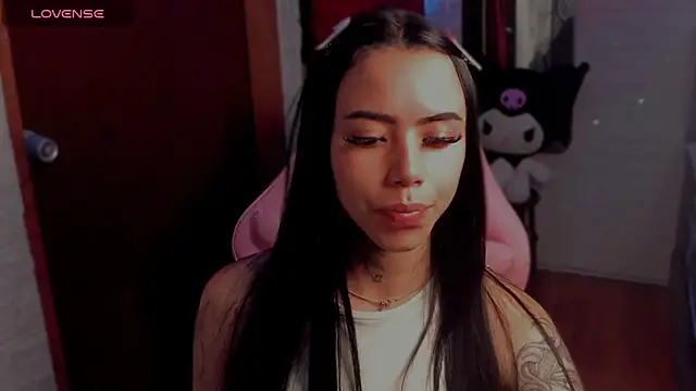 Snapshot of babee_04 chatting on September 10, 2025, 6:23 am babee 04 online show from September 10, 2025, 6:23 am