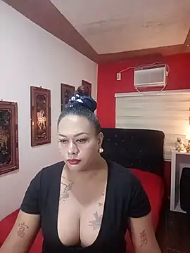 EmmaKantutera online show from July 31, 2026, 12:04 pm