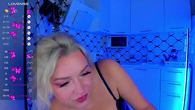 Candy Mur online show from September 21, 2025, 4:12 pm