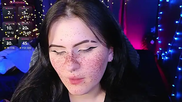 Dark Shine online show from December 17, 2025, 8:47 pm