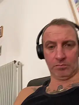 Maurinho3005 online show from March 3, 2026, 12:34 pm