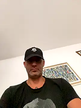 Snapshot of Maurinho3005 chatting on September 13, 2025, 6:57 am Maurinho3005 online show from September 13, 2025, 6:57 am