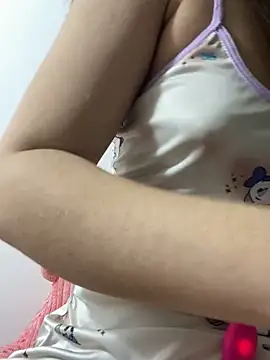 Snapshot of SiennaQueen18 chatting on September 16, 2025, 5:36 pm SiennaQueen18 online show from September 16, 2025, 5:36 pm