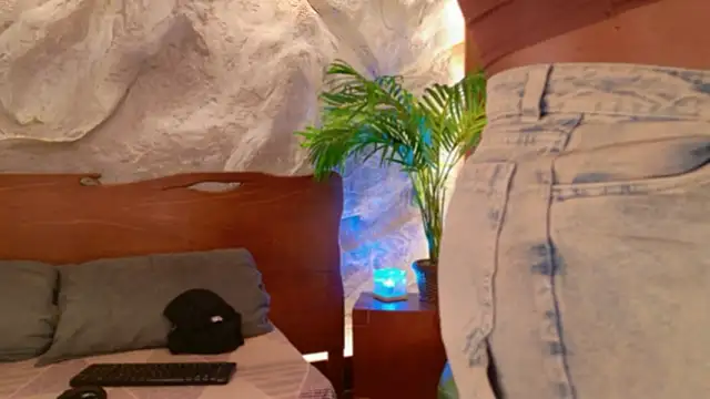 alisonn moon online show from February 25, 2026, 10:20 pm