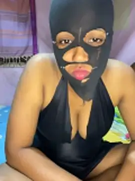 Snapshot of Sadaru_ chatting on October 27, 2025, 2:07 pm Sadaru  online show from October 27, 2025, 2:07 pm