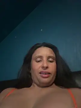Snapshot of Angelaarayexx chatting on April 30, 2026, 1:18 pm Angelaarayexx online show from April 30, 2026, 1:18 pm