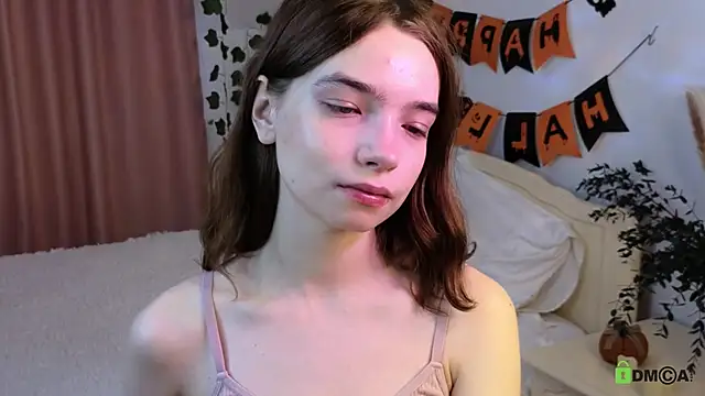 Evi Brook online show from November 5, 2025, 11:13 am