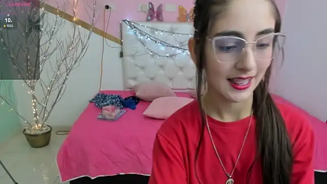 Snapshot of sofi_san chatting on October 24, 2025, 2:05 pm sofi san online show from October 24, 2025, 2:05 pm