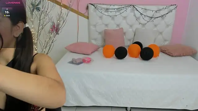 Snapshot of sofi_san chatting on November 7, 2025, 2:10 pm sofi san online show from November 7, 2025, 2:10 pm