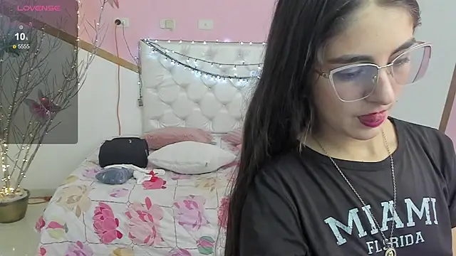 Snapshot of sofi_san chatting on December 2, 2025, 2:08 pm sofi san online show from December 2, 2025, 2:08 pm