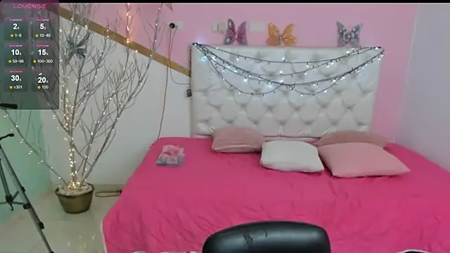 Snapshot of sofi_san chatting on October 30, 2025, 2:14 pm sofi san online show from October 30, 2025, 2:14 pm