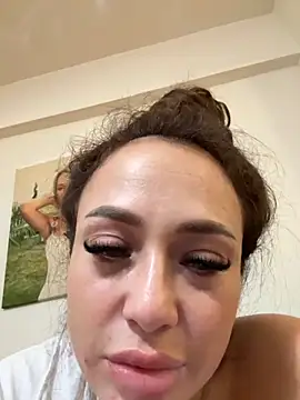 hannacandii online show from November 5, 2025, 7:28 pm