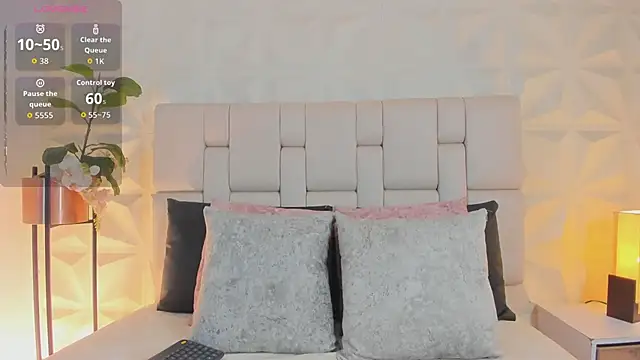 scarlettadams   online show from December 1, 2025, 12:17 pm