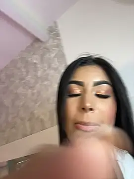 Snapshot of MaddyGray_ chatting on November 26, 2025, 7:14 pm MaddyGray online show from November 26, 2025, 7:14 pm