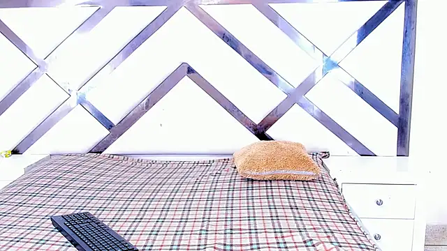 LadyandMaverick online show from December 15, 2025, 3:23 am