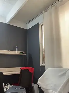 Snapshot of Alyha_Cortes chatting on December 5, 2025, 1:10 pm Alyha Cortes online show from December 5, 2025, 1:10 pm