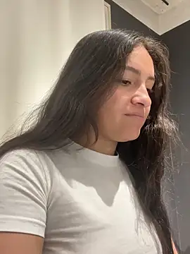 Snapshot of Alyha_Cortes chatting on November 24, 2025, 1:22 pm Alyha Cortes online show from November 24, 2025, 1:22 pm