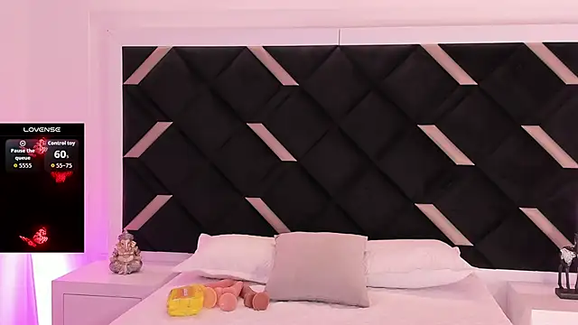 Snapshot of ValeskaZuev1 chatting on September 22, 2025, 6:58 pm ValeskaZuev1 online show from September 22, 2025, 6:58 pm