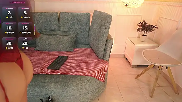 Snapshot of LoonaNyx chatting on November 1, 2025, 11:37 am LoonaNyx online show from November 1, 2025, 11:37 am