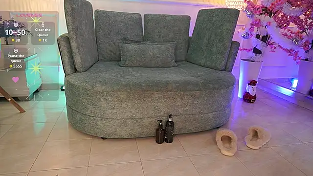 Snapshot of LoonaNyx chatting on December 2, 2025, 11:34 am LoonaNyx online show from December 2, 2025, 11:34 am