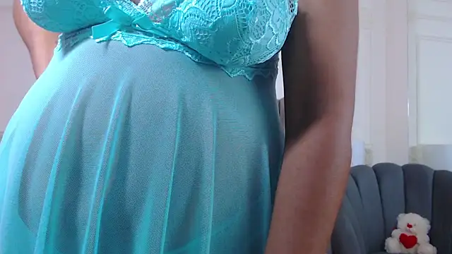 Snapshot of NatashaSilver chatting on November 18, 2025, 3:15 pm NatashaSilver online show from November 18, 2025, 3:15 pm