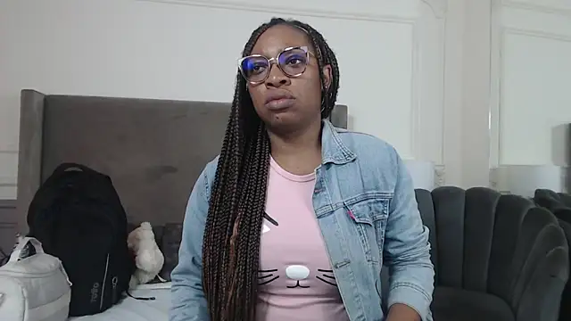 Snapshot of NatashaSilver chatting on October 23, 2025, 1:21 pm NatashaSilver online show from October 23, 2025, 1:21 pm