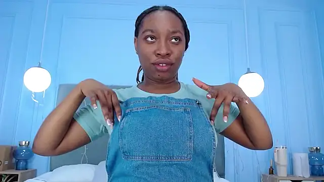 Snapshot of NatashaSilver chatting on September 20, 2025, 2:11 pm NatashaSilver online show from September 20, 2025, 2:11 pm