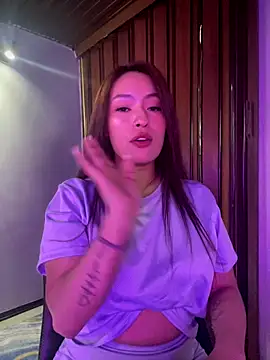 Adarha Ramirez online show from November 19, 2025, 7:08 am