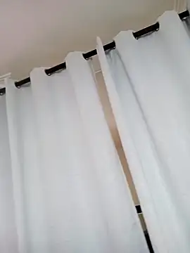 kim7  online show from September 8, 2025, 4:50 pm