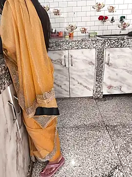 Shalu G online show from October 3, 2025, 6:48 am