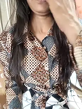 Snapshot of Shalu_G chatting on February 26, 2026, 9:42 am Shalu G online show from February 26, 2026, 9:42 am