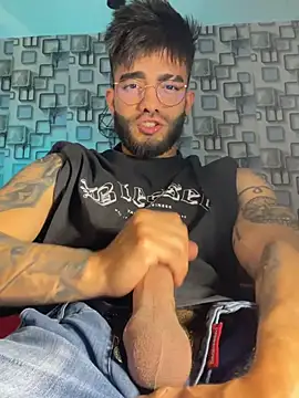 Snapshot of King_Draven3 chatting on March 3, 2026, 7:32 pm King Draven3 online show from March 3, 2026, 7:32 pm