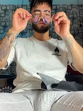 Snapshot of King_Draven3 chatting on February 28, 2026, 12:27 pm King Draven3 online show from February 28, 2026, 12:27 pm