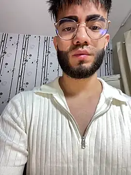 Snapshot of King_Draven3 chatting on December 20, 2025, 7:39 pm King Draven3 online show from December 20, 2025, 7:39 pm