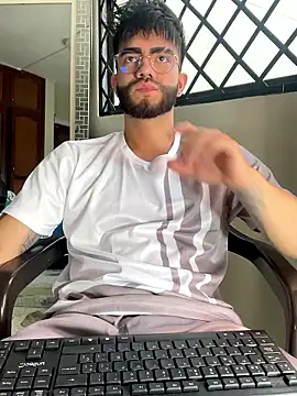 Snapshot of King_Draven3 chatting on January 6, 2026, 7:40 pm King Draven3 online show from January 6, 2026, 7:40 pm