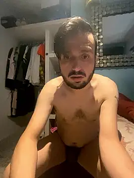 Alexitho25 online show from June 19, 2026, 9:31 pm