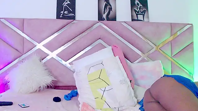 sofia 07 online show from November 26, 2025, 6:41 pm