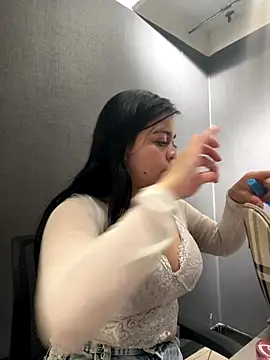 Snapshot of Emily_Rivers_ chatting on November 25, 2025, 1:11 pm Emily Rivers online show from November 25, 2025, 1:11 pm