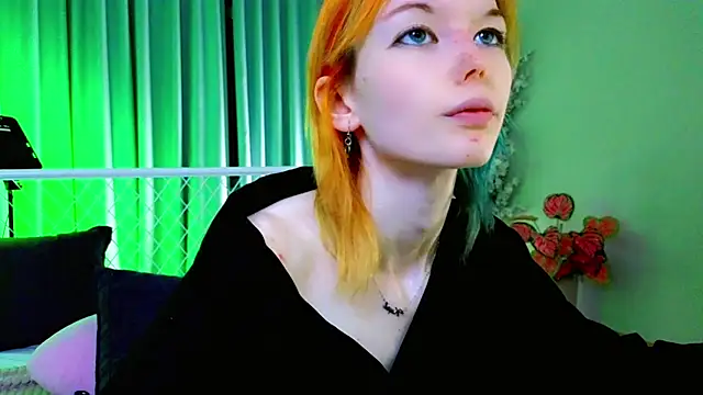 Snapshot of Kiara_Dream chatting on July 16, 2026, 10:18 pm Kiara Dream online show from July 16, 2026, 10:18 pm
