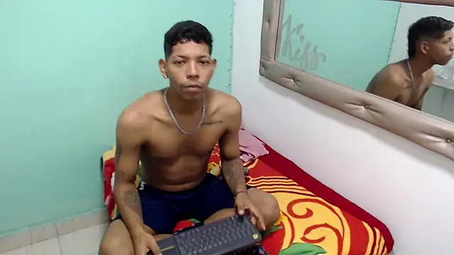 Snapshot of kloe_matias chatting on September 14, 2025, 1:50 am kloe matias online show from September 14, 2025, 1:50 am