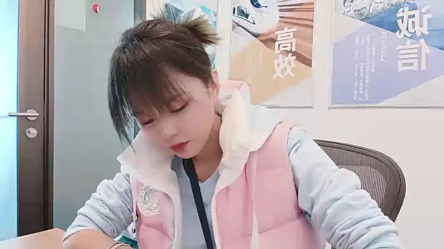 KKMM168 online show from November 11, 2025, 4:51 am